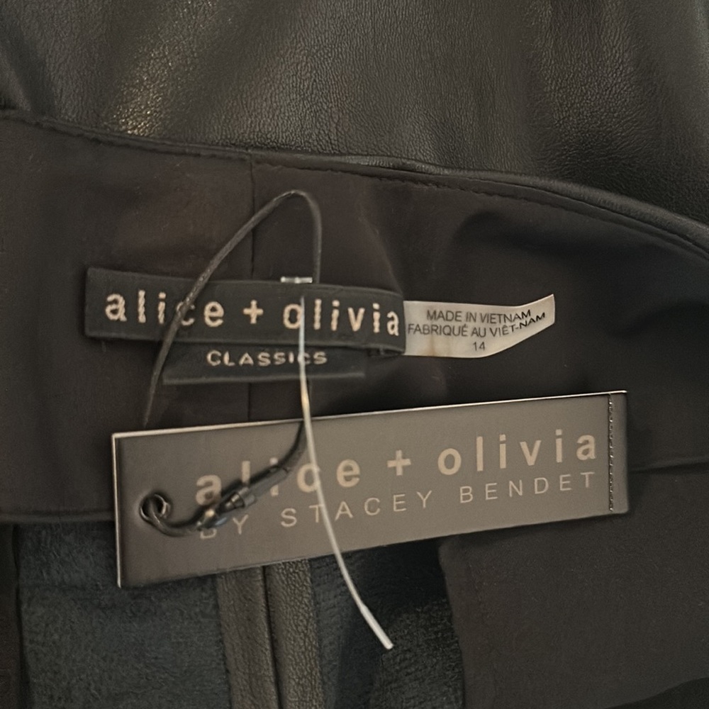 Alice + Olivia NWT Steffie Vegan Leather Shorts - Size 14 - Picture 11 of 16